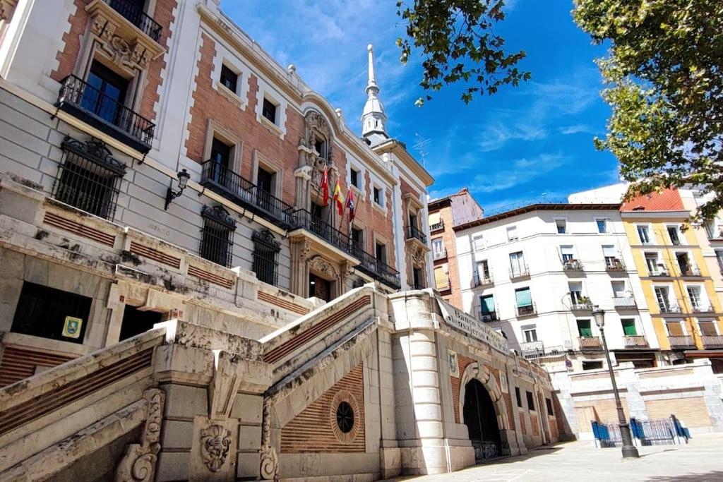 El Rastro - La Latina Apartment